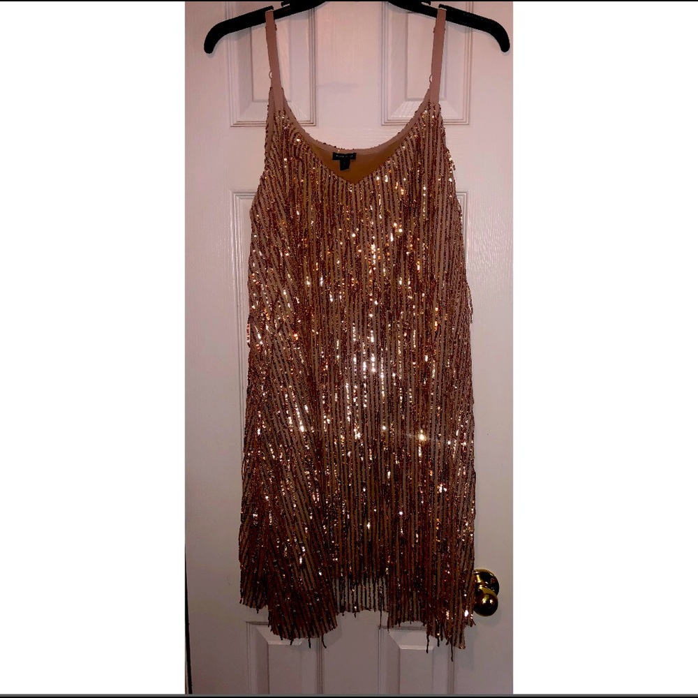 TORRID plus size Gold Flapper Dress!! Size 3. Never Worn